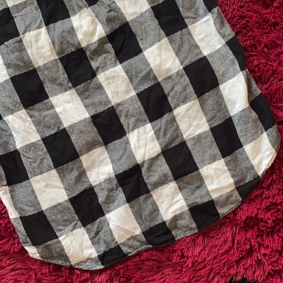 Forever 21 black and white plaid button down shirt - Picture 10 of 15